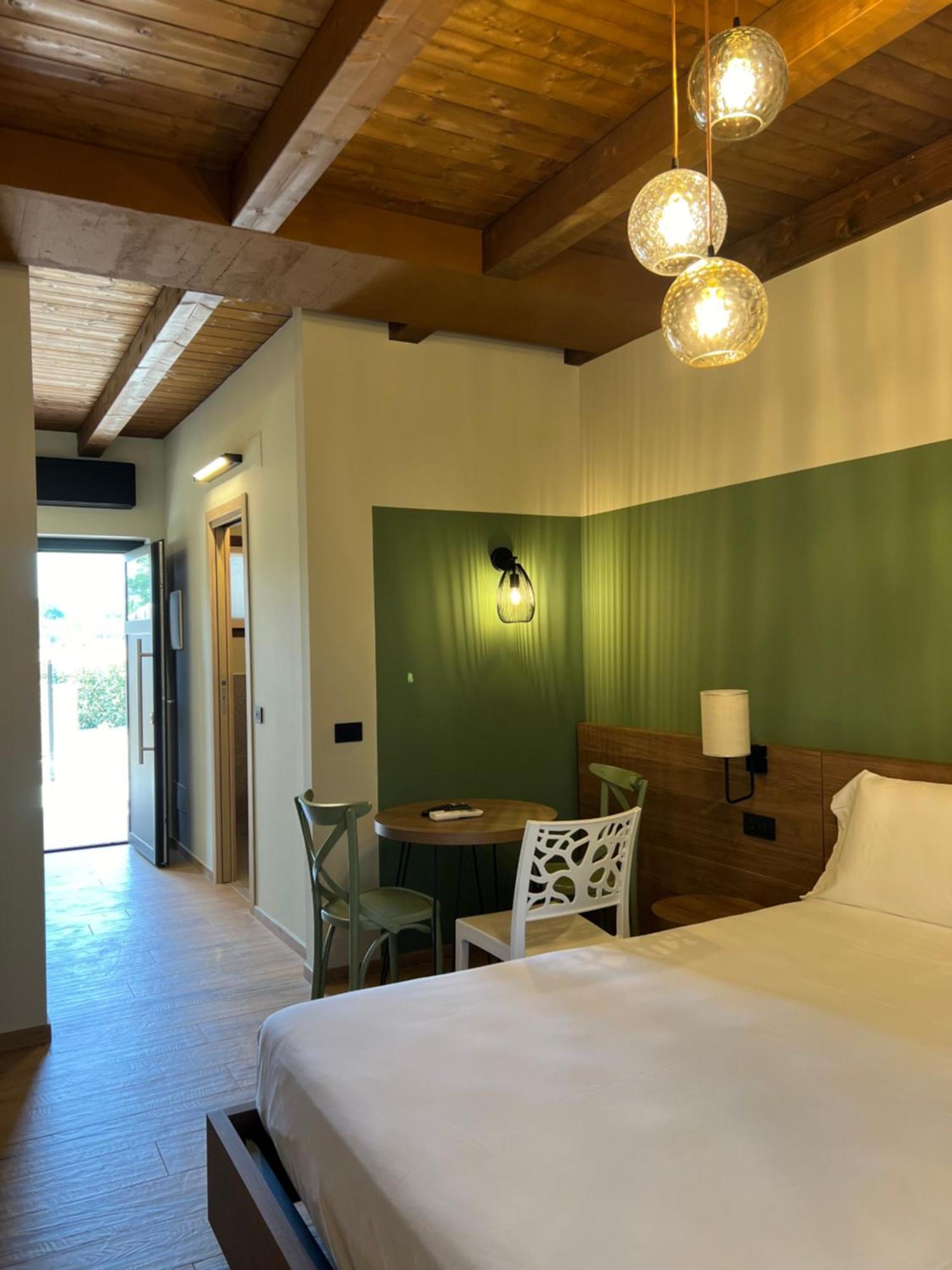 Ll Crinale Village Colli del Tronto ภายนอก รูปภาพ